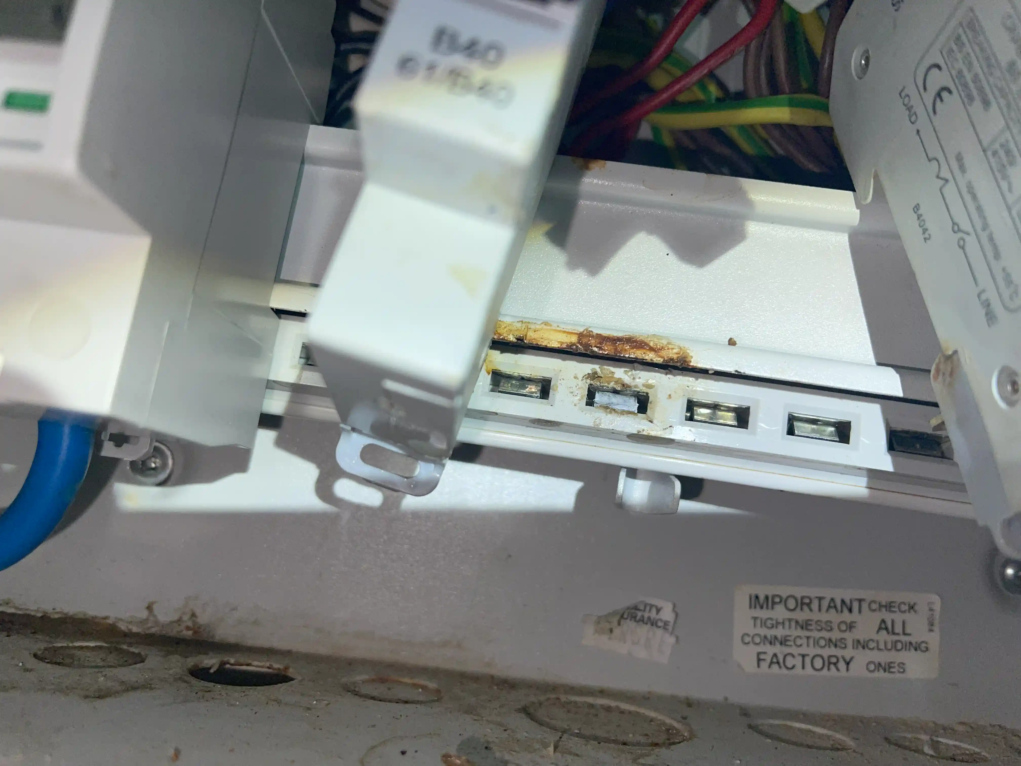 24 Hours Emergency Electrician near Tower Hill